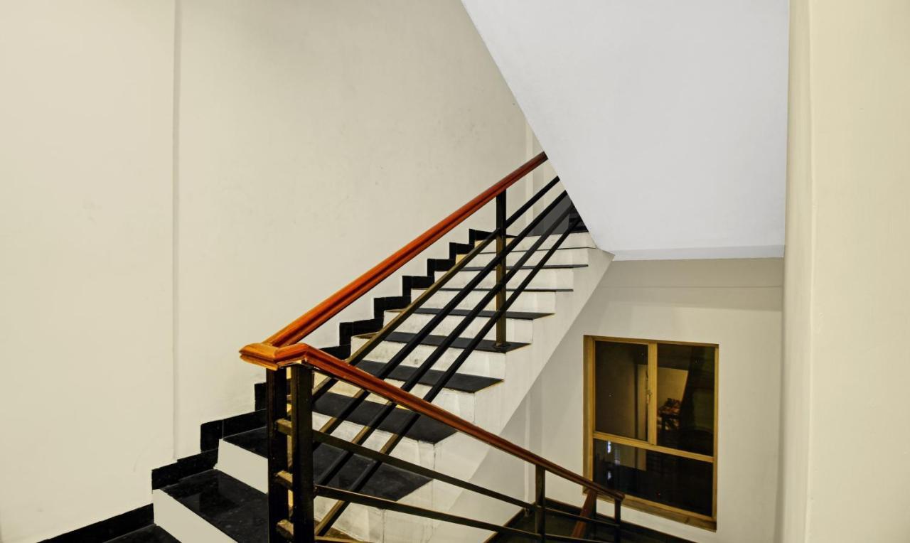 Itsy Hotels Transit Express كولكاتا المظهر الخارجي الصورة